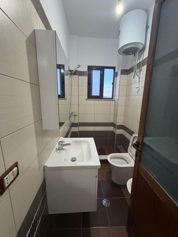 Jepet apartament 2+1 + 15m verand ish URT