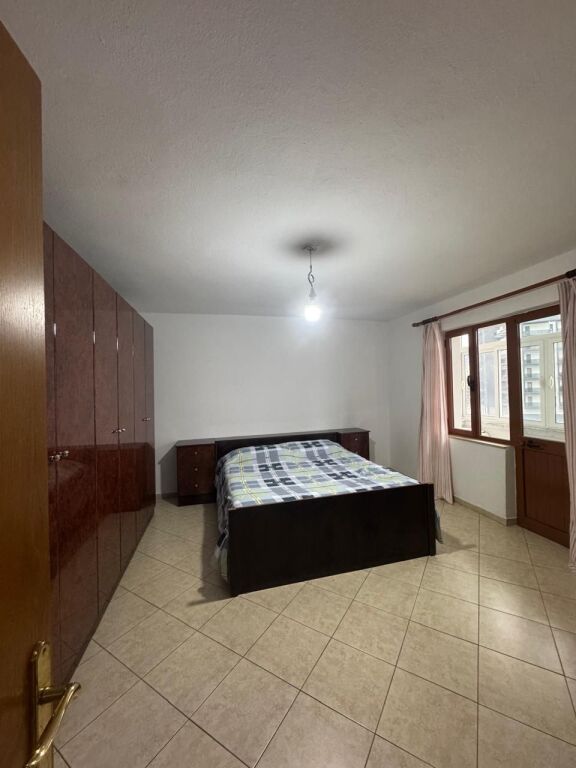 Jepet Me Qera Apartament 2+1+1 Ballkon