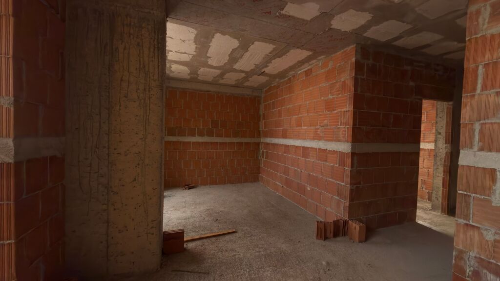 EKSLUZIVE! ISH FUSHA APARTAMENT 2+1+2 PER SHITJE!