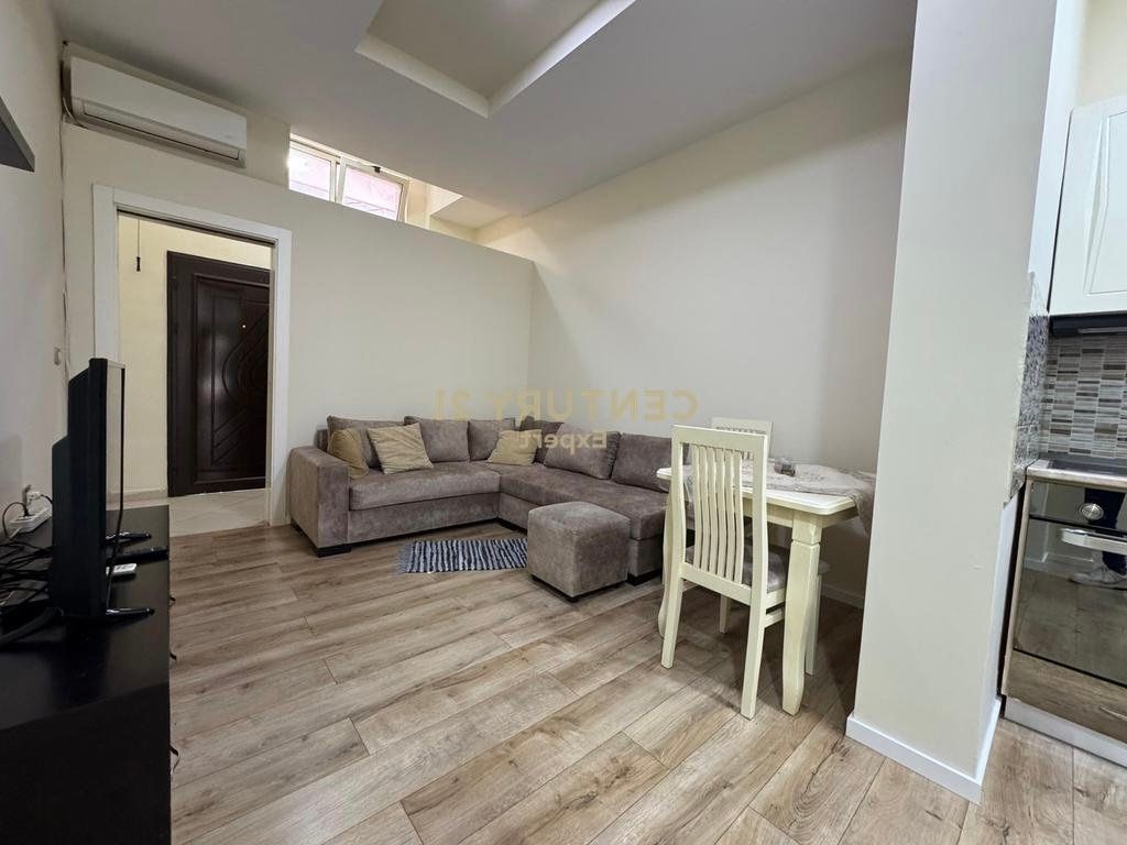 FOR RENT 2+1 APARTMENT ON ISLAM ALLA STREET!
