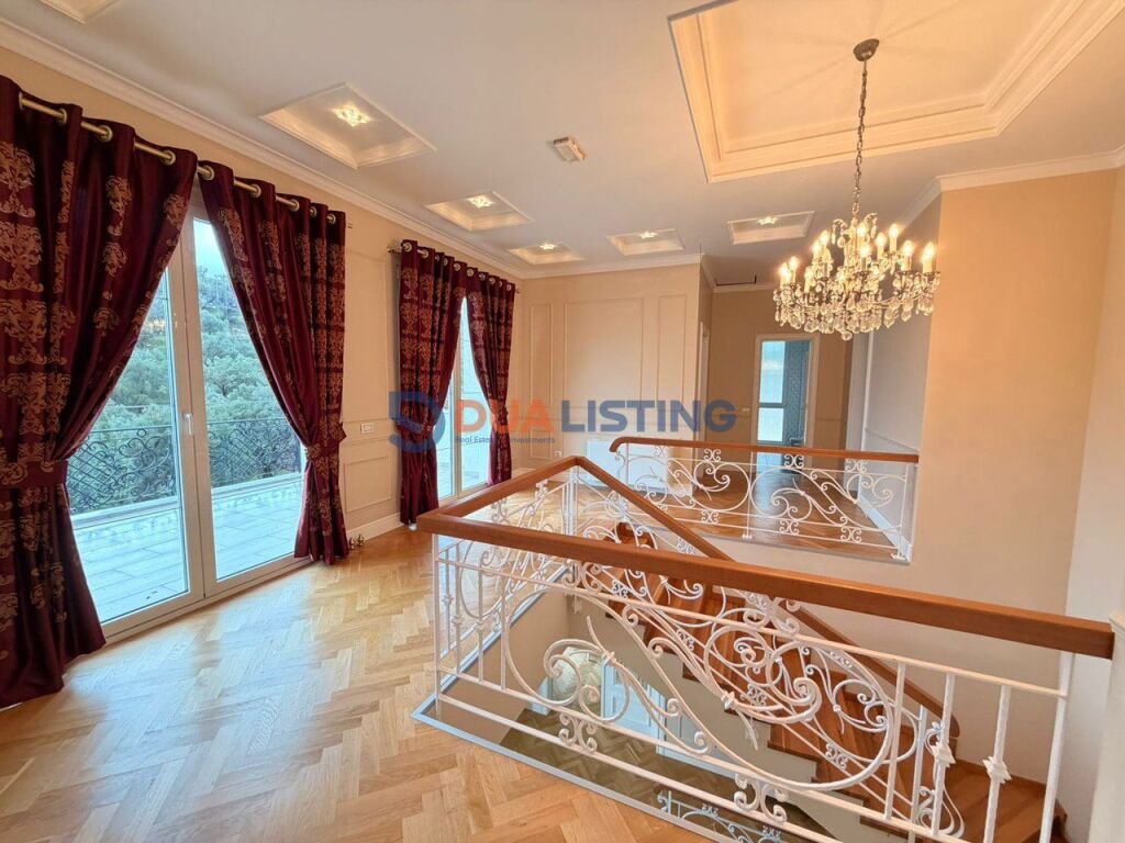 VILLA WITH SWIMMING POOL FOR RENT IN THE SAUK AREA, FANTASTIC CITY VIEW