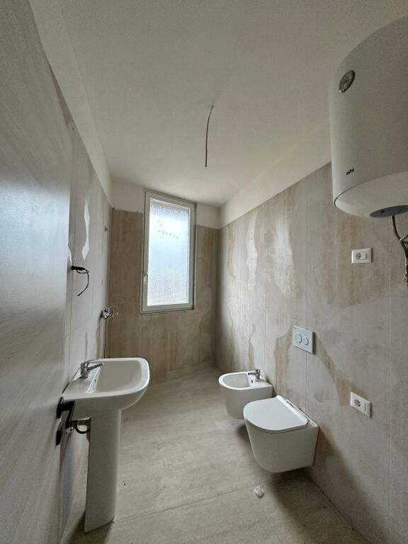 Apartament 1+1 per Shitje ne Paskuqan , Prane Unazes se Madhe