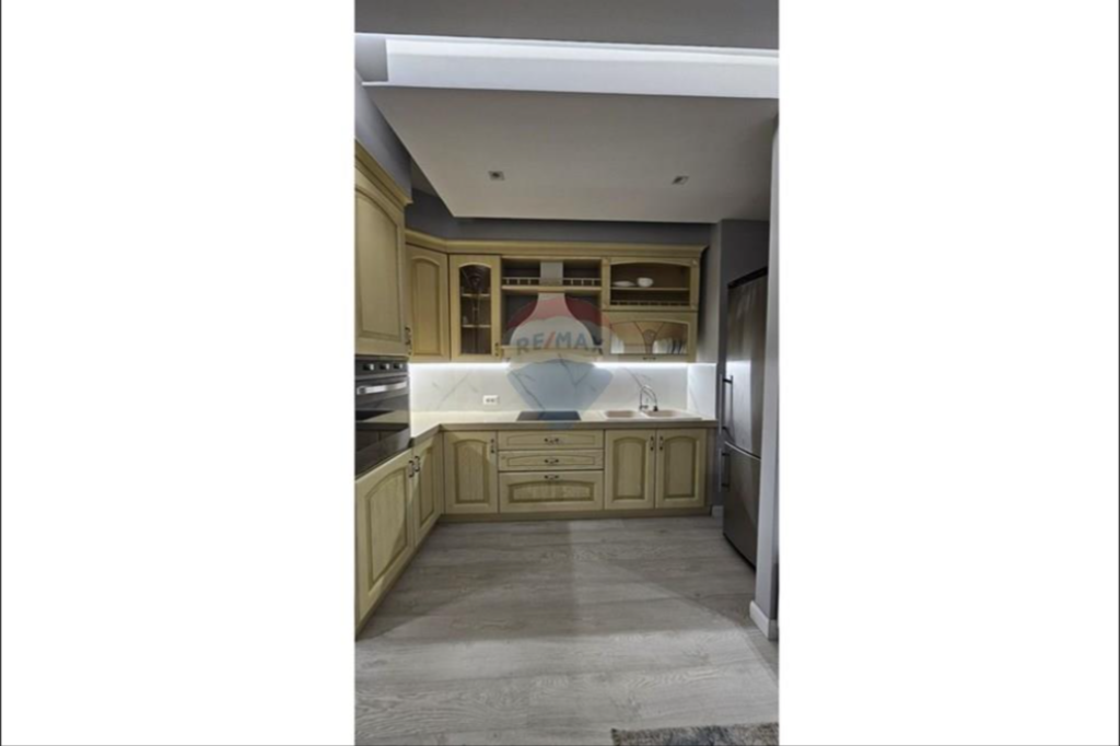 Apartament per shitje 2+1 tek Rruga e Barrikadave