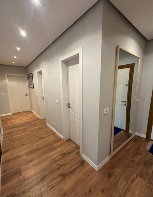 🏢 Jepet Apartament 2+1 me Qira – Ish-Ekspozita