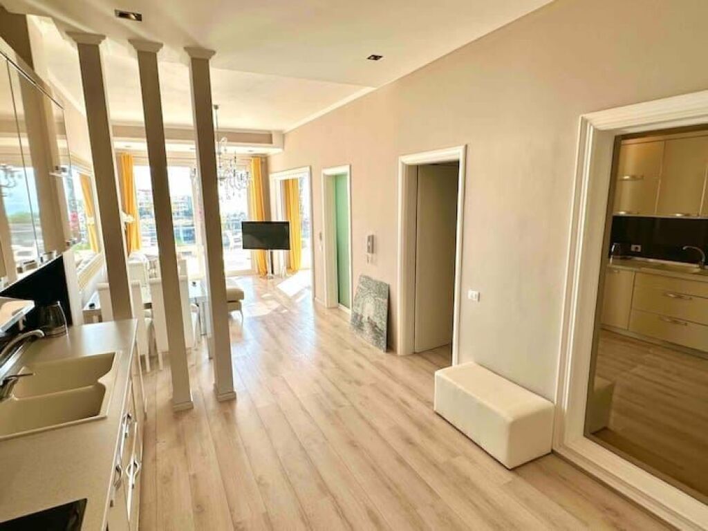 Appartamento con Vista Mare Completa e Ampia Terrazza – Marina Bay, Vlora