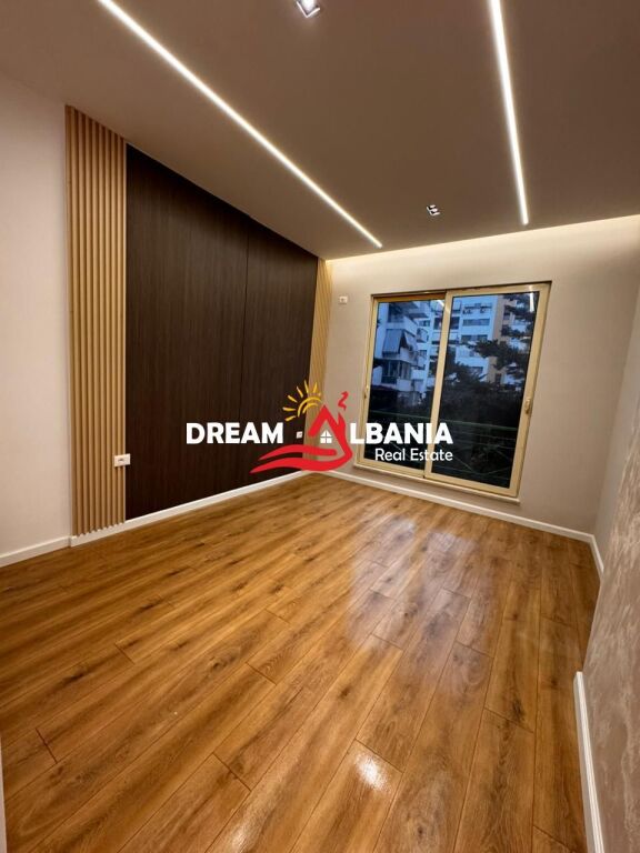 Vendesi in vendita appartamento 2+1 ad Astir vicino a Villa L (ID 41212150)