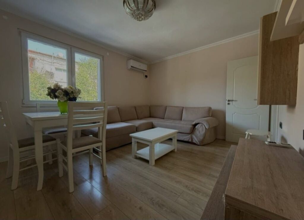 Apartament 2+1, Kongresi i Manastirit!