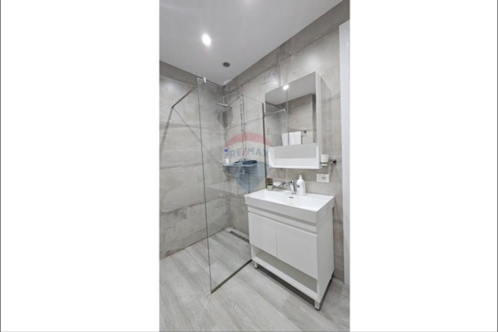 Apartament per shitje 2+1 tek Rruga e Barrikadave