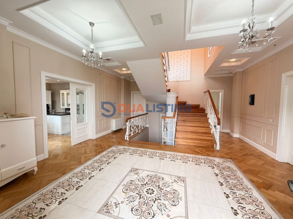 VILLA WITH SWIMMING POOL FOR RENT IN THE SAUK AREA, FANTASTIC CITY VIEW