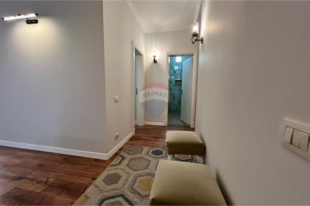 Apartament 3+1 per qira, prane Eleonores!
