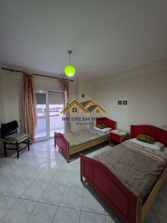 AFFITTASI APPARTAMENTO 3+1+2 VOLLGA DURRES!