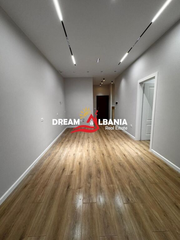 Vendesi in vendita appartamento 2+1 ad Astir vicino a Villa L (ID 41212150)