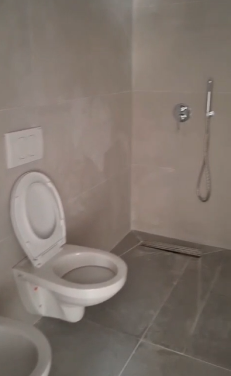 ZYRE ME QERA 95 M2 LIQENI THATE 60.000 LEKE