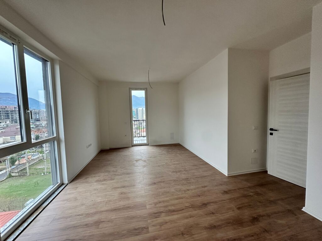 Apartament 2+1  per Shitje ne Paskuqan