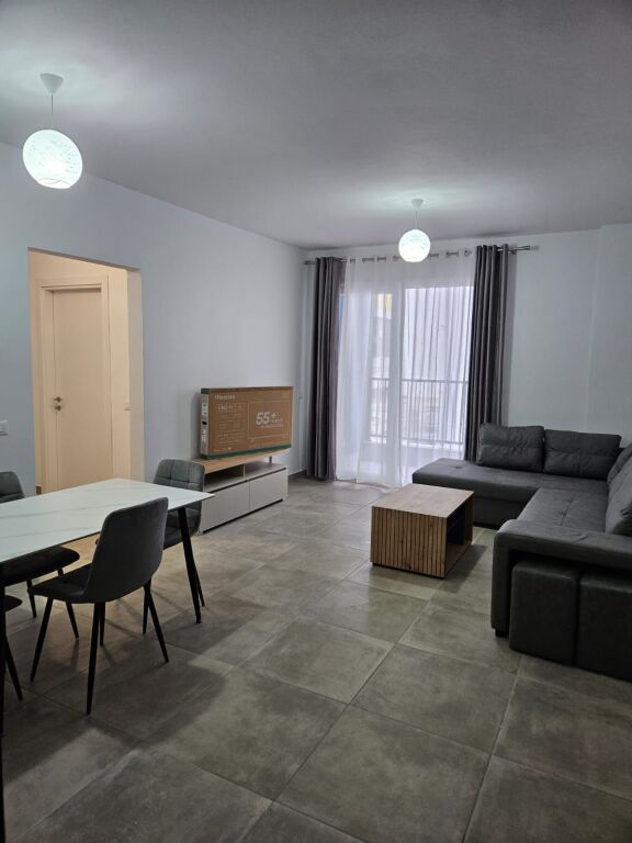 Apartment 2+1, Univers City!