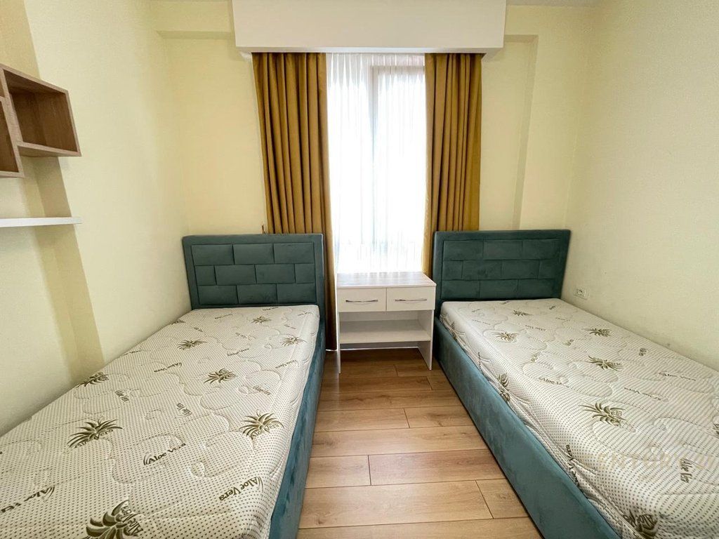 Apartament 2+1+2 me qira te Medreseja