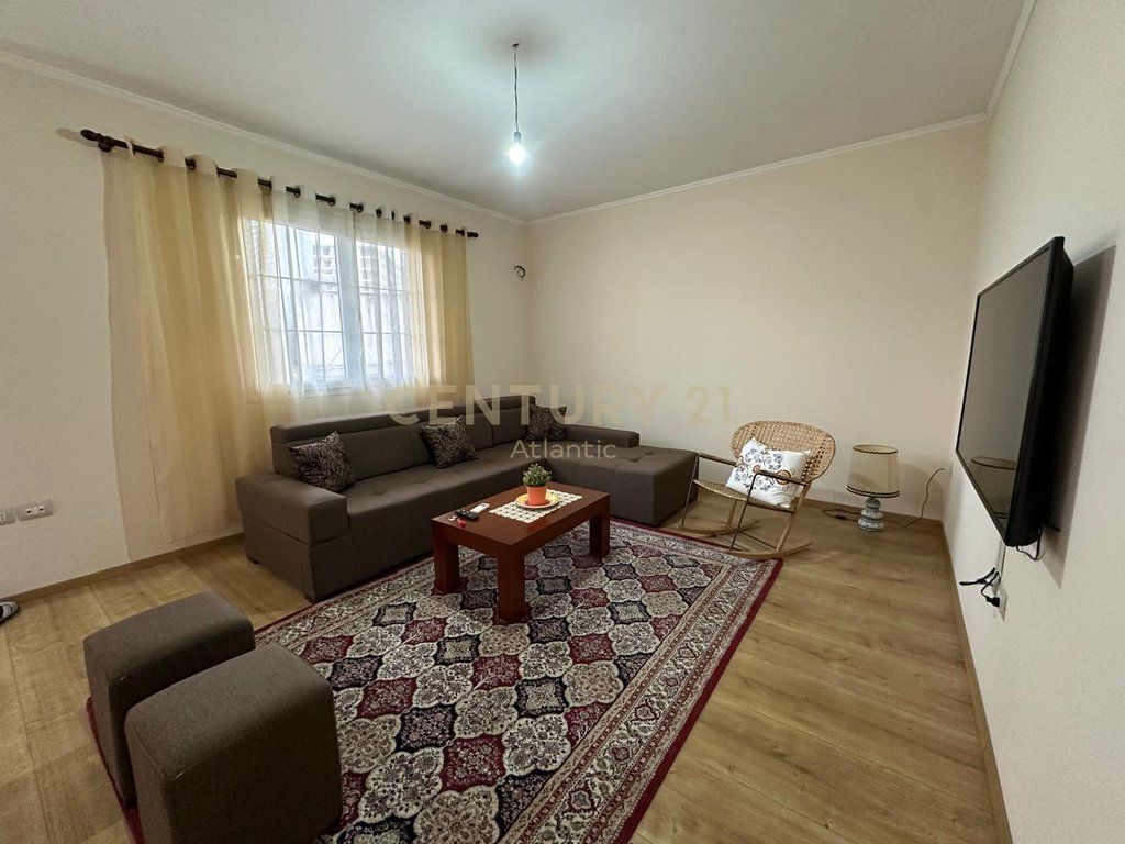 FOR RENT SECOND FLOOR OF A VILLA, FORMER DISTRICT, DURRES 450 € /Month