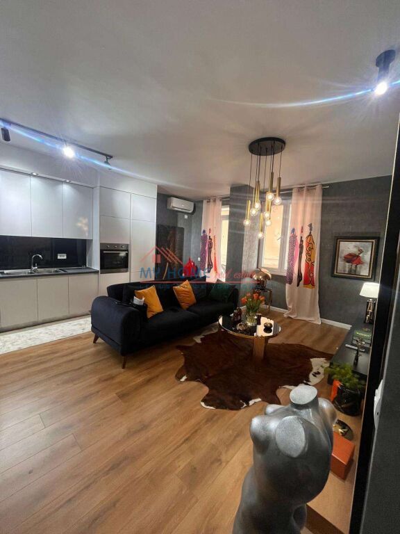 Apartament 1+1 me Qira 21 Djetori tek Mozaiku Tirane