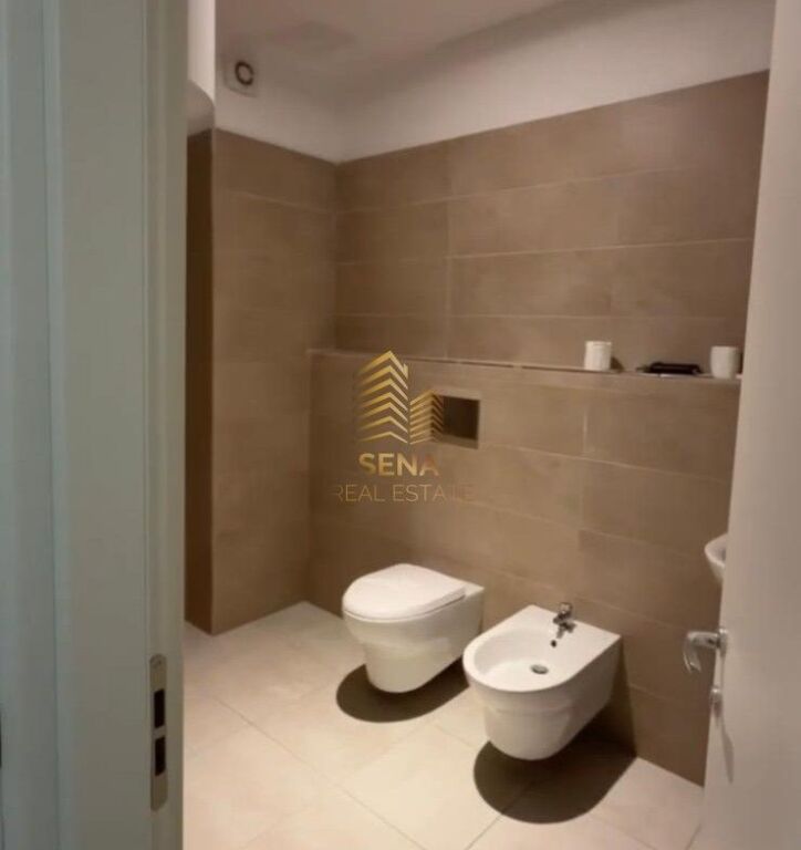 Qira, Ambient per zyra,1+1+blk,Shkolla Kuqe ,550Euro/muaj