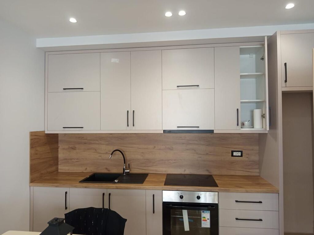 APARTAMENT 1+1 NË SHITJE - Vlorë me pamje nga deti📍