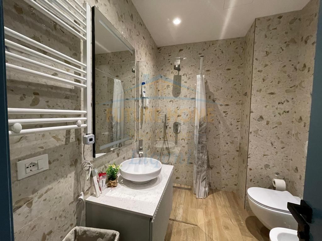 Qera, Apartament 2+1, Kopshti Botanik, Tirane