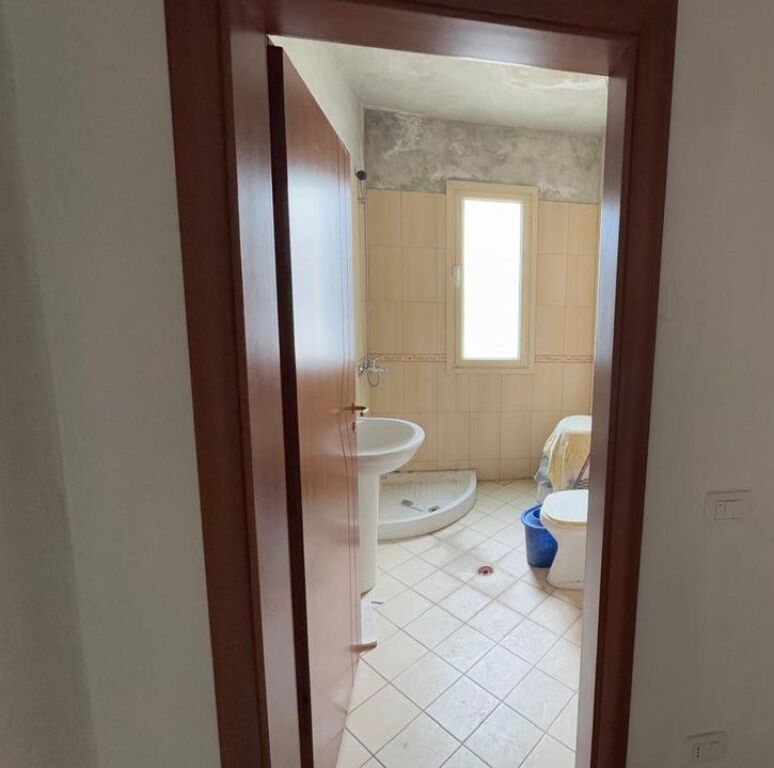 SHITET APARTAMENT 2+1 NE RRUGEN TRANSBALLKANIKE!