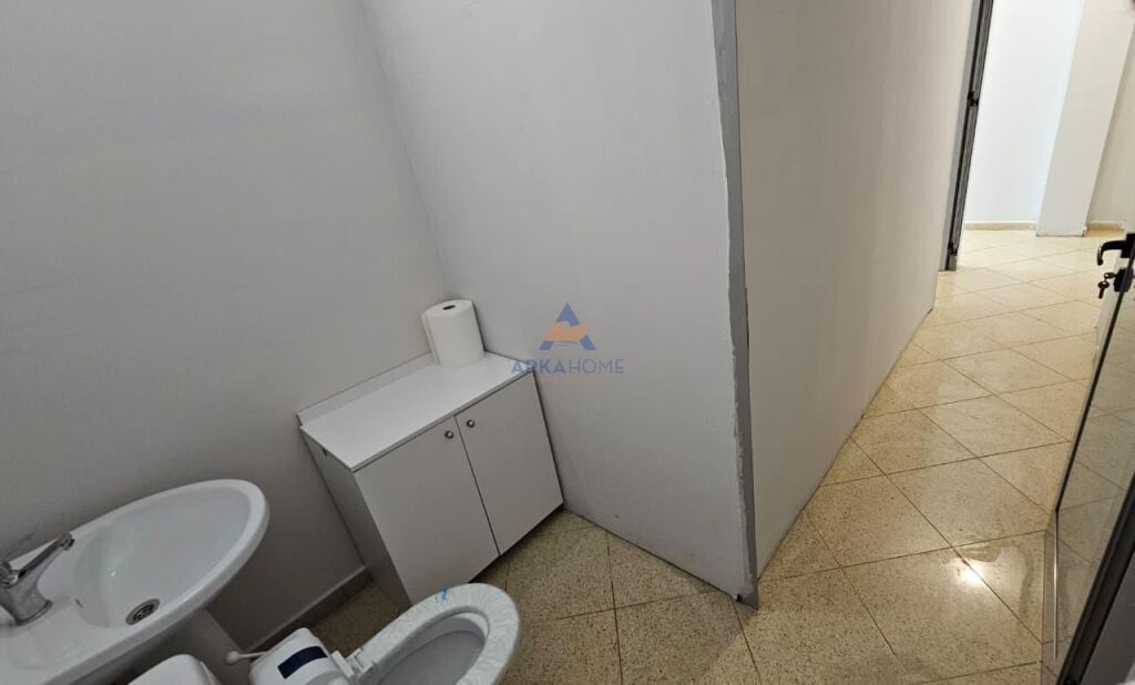 JEPET AMABILMENT ME QERA 136M2 KODRA E DIELLIT 100.000 LEKE