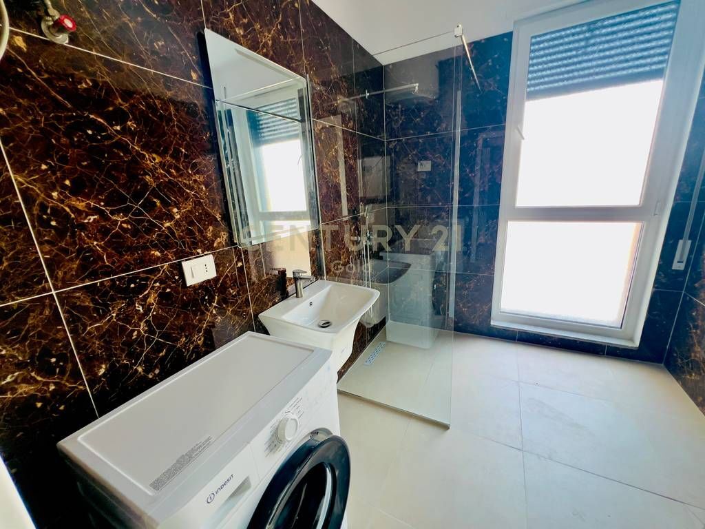 Apartament 2+1+2+2 Poste Parkimi tek 5-Maji, prane Concord Center!