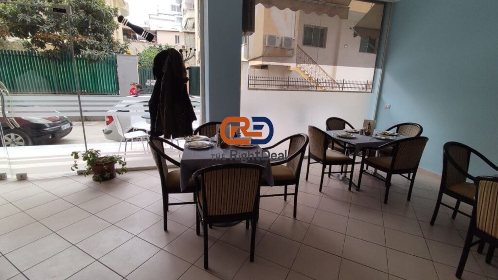 Te Kodra E Diellit, Jepet Me Qira Ambient Biznesi I Investuar Si Fast Food!!