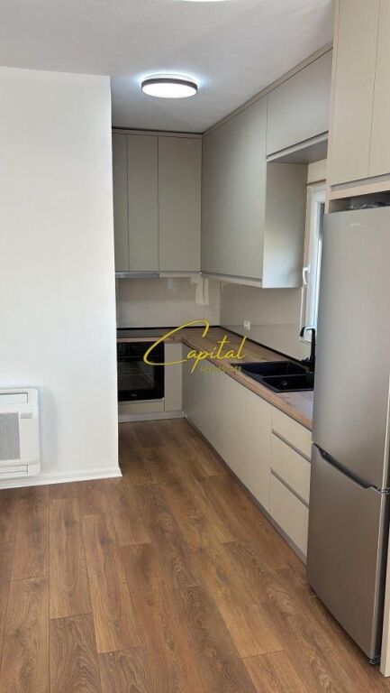 APARTAMENT ME QIRA 2+1 RRUGA BARDHYL 800 EURO