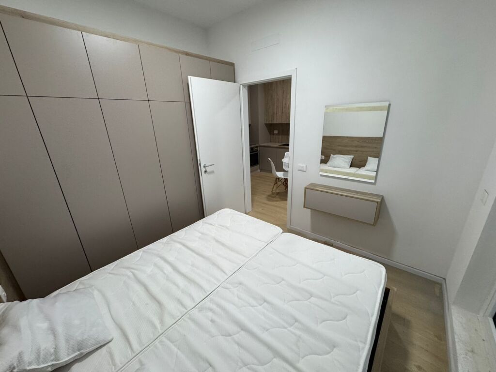 🏡✨ Appartamento 1+1 in affitto  📍 Indirizzo: Ali Demi, Complesso Kadiu 💶 Prezzo: 450 €