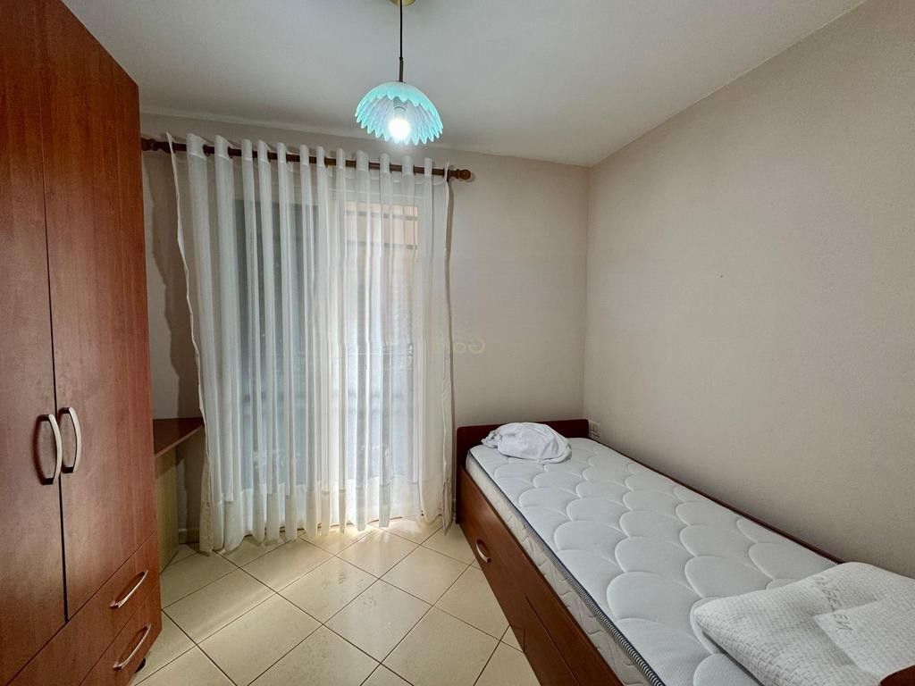 Appartamento 2+1 in affitto in Via Durres, vicino all'Hotel Colosseo 650 € /Mese