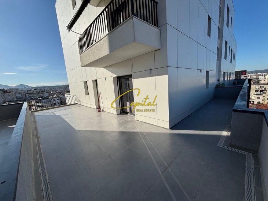 APARTAMENT ME QIRA 2+1 RRUGA BARDHYL 800 EURO