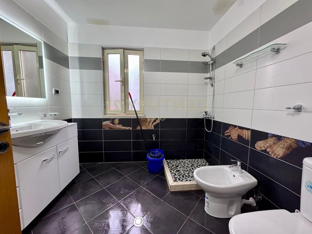 Apartment 2+1 for rent on Durres Street, near Hotel Colosseo