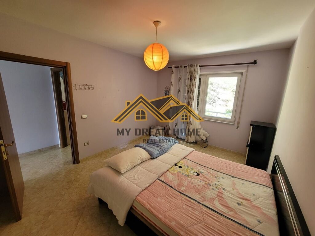 JEPET APARTAMENT ME QIRA NE CURRILA PAMJE BALLORE DETI !