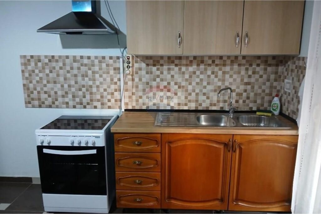Apartment for rent 2+1 at Komuna e Parisit