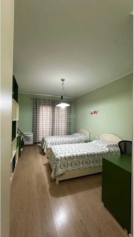 Apartment 2+1+2 for rent at Pazari i Ri