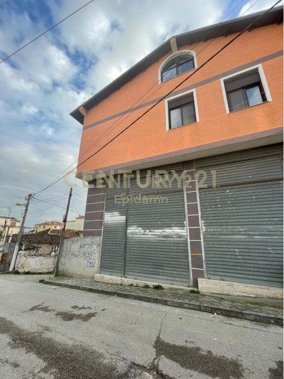 Villa for Sale on Aleksander Goga Street, Durrës - 160,000€ | 411 m² 160,000 €