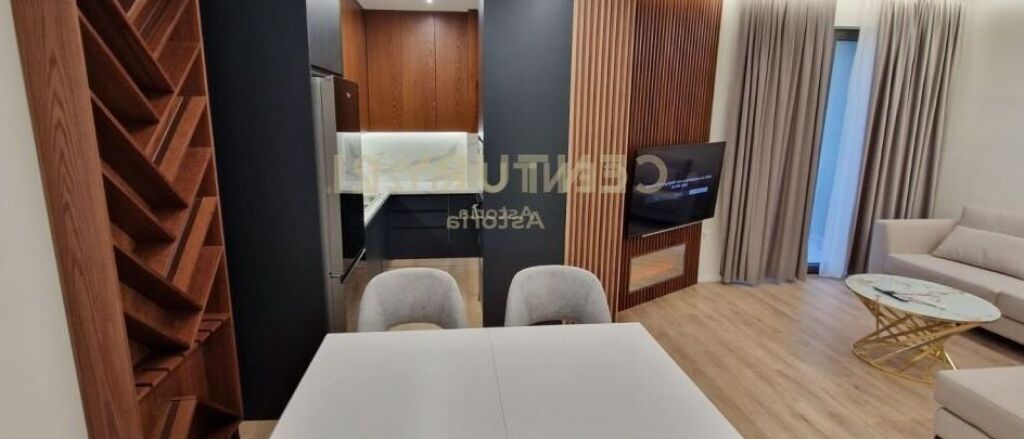 Jepet me qera 2+1+2+post parkimi