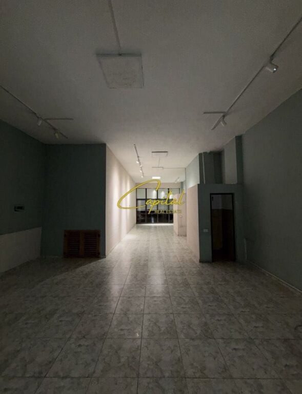 SHOP FOR RENT 85 M2 5 MAJI 100,000 LEKE