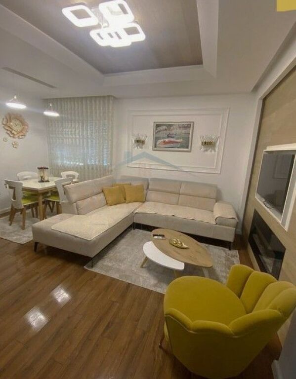 In vendita, Appartamento 2+1+2, Complesso FZ, Lago Secco, Tirana