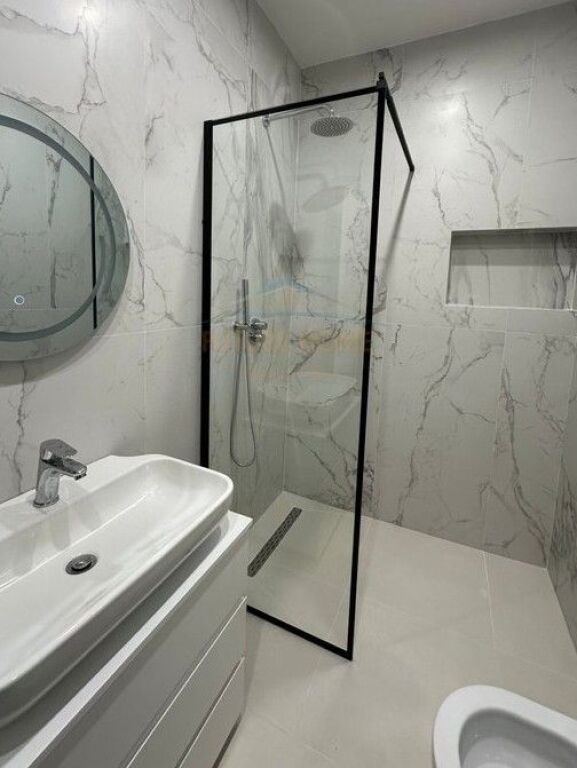 Qera, Apartament 1+1, Bulevardi i Ri, Tirane !