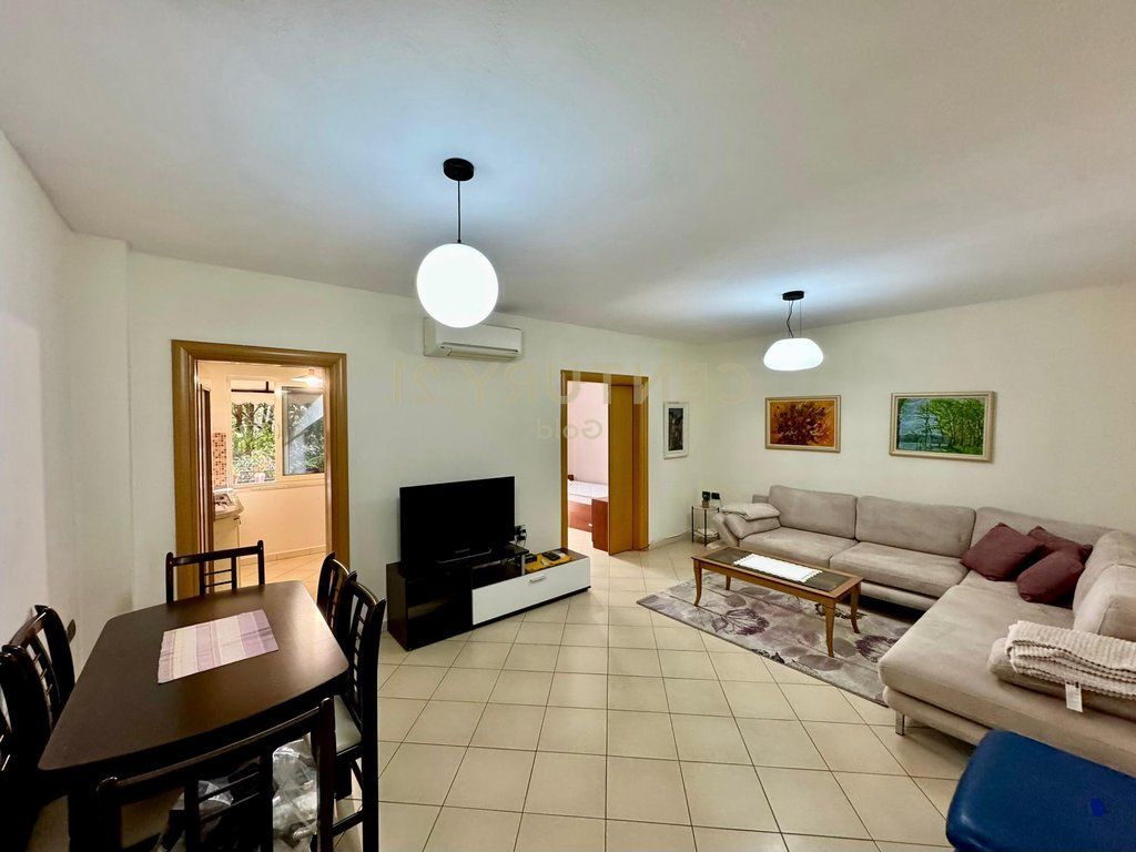 Apartment 2+1 for rent on Durres Street, near Hotel Colosseo