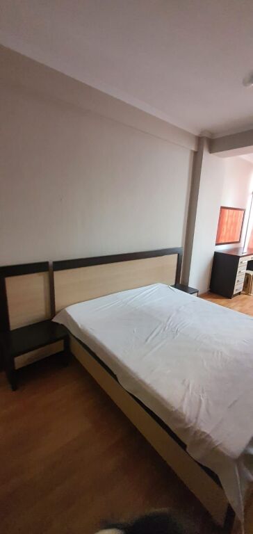 apartment for rent in Astir near the artist