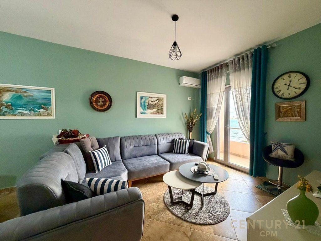 SHITET APARTAMENT 2+1 NE VIJE TE PARE ME DETIN NE LUNGOMARE