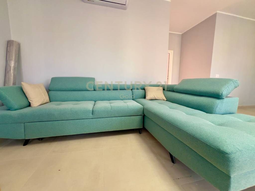 Apartament 2+1+2+2 Poste Parkimi tek 5-Maji, prane Concord Center!