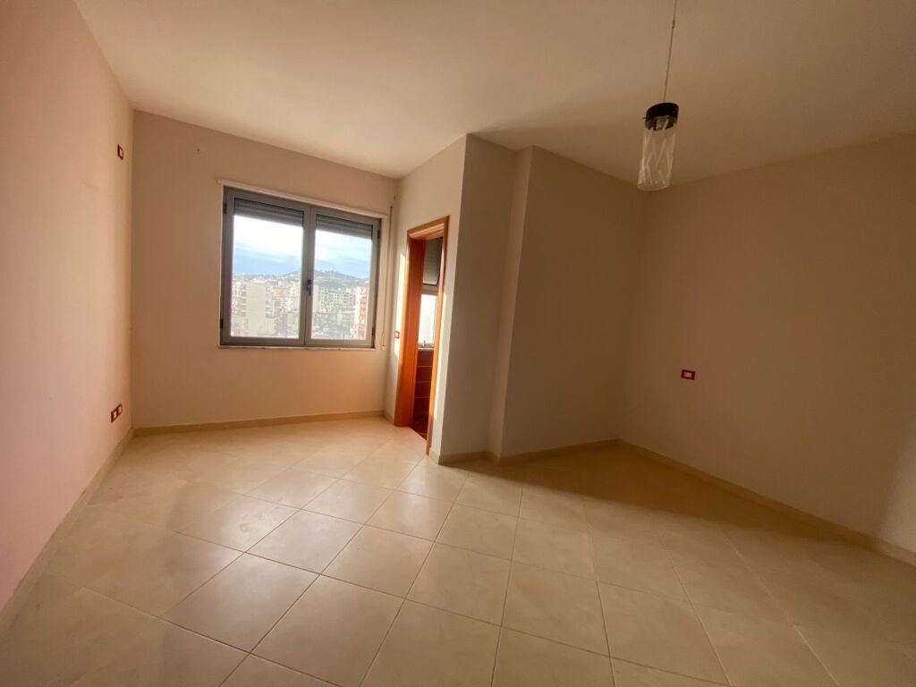 SHITET APARTAMENT 2+1+2 SHKOLLA MARIE KACULINI DURRES 158000 EURO