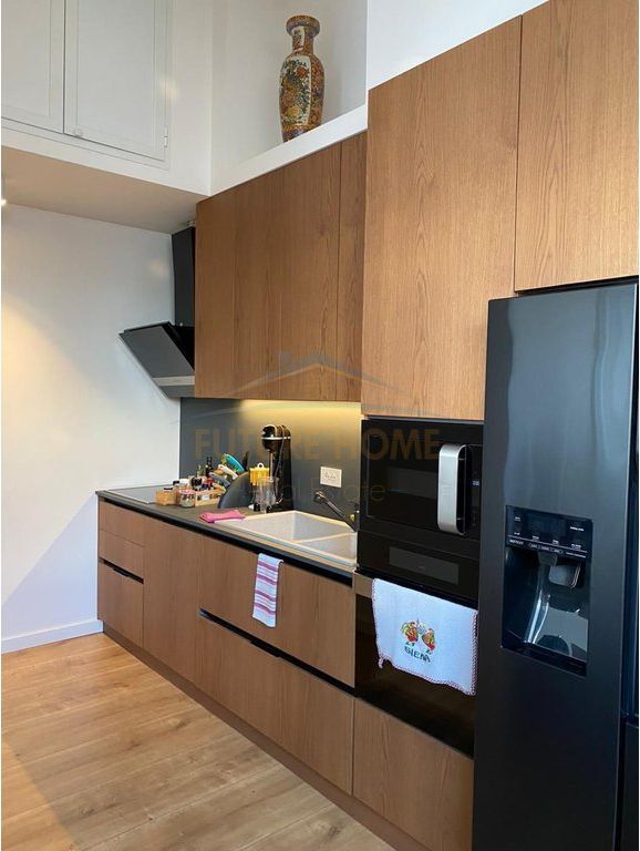 Shitje, Penhouse 1+1, ish Blloku