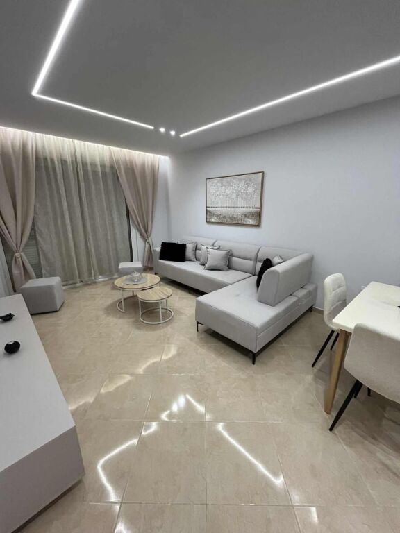 APARTAMENT 1+1 NË SHITJE - Vlorë me pamje nga deti📍
