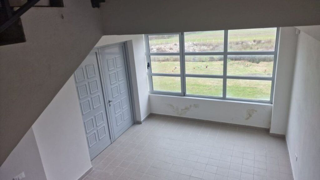 KAPANON ME QERA 720 M2 VAQARR 2.200 EURO